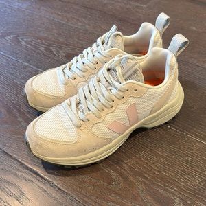 Veja Venturi Sneakers